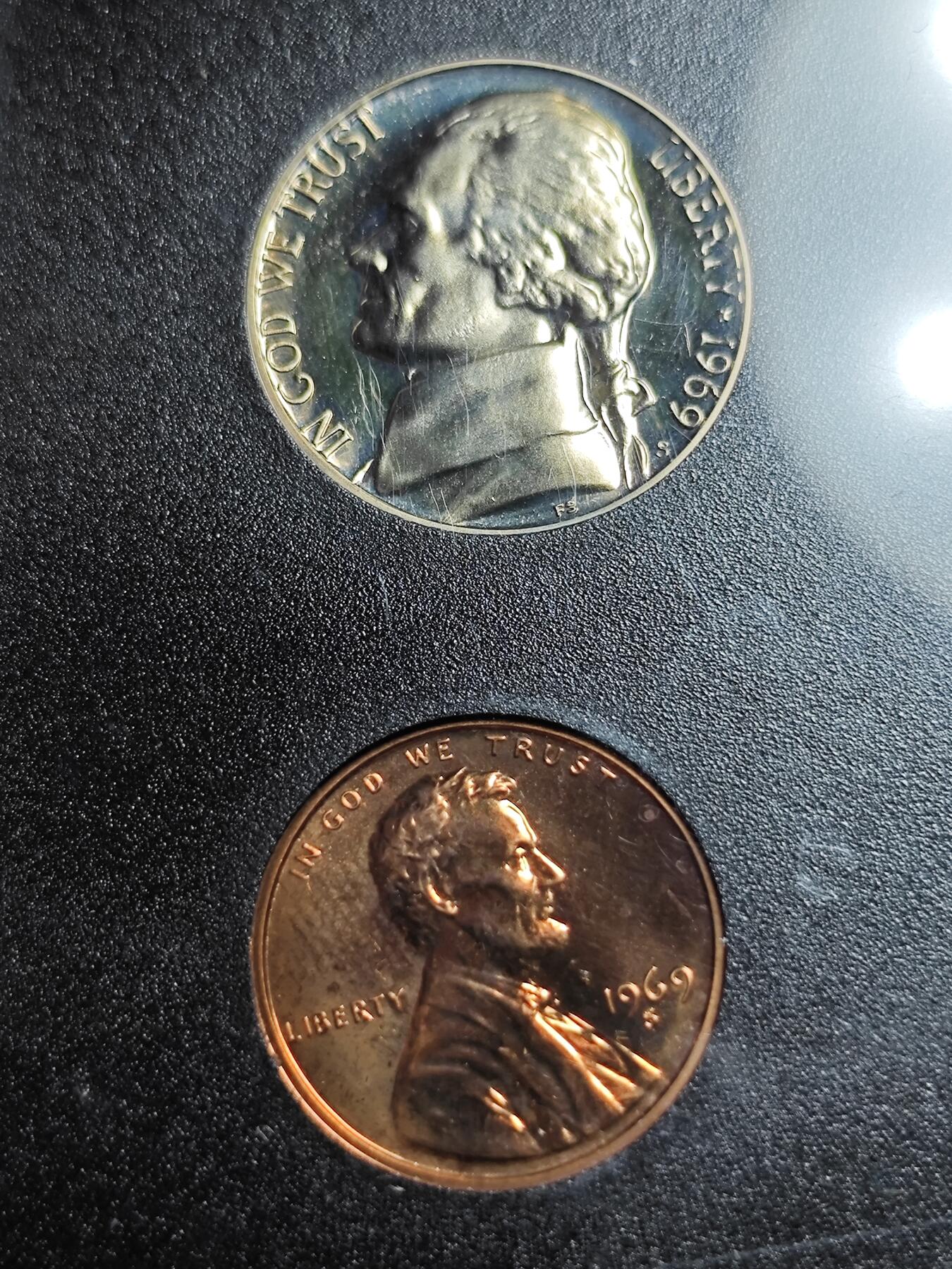 KK钱币收藏小铺   套币 批量/好品散币专场 2月预留时间 周末发货  1969美国大小面值清年精制套币 含50分银币