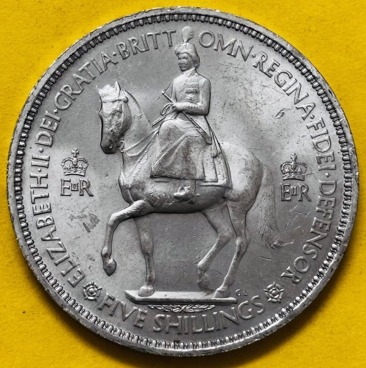 文馨钱币收藏第 295 场，（元宵场）各种银币散币纪念章，长期接代拍业务 全新 1953 年英国女王登基 5 先令大型纪念币