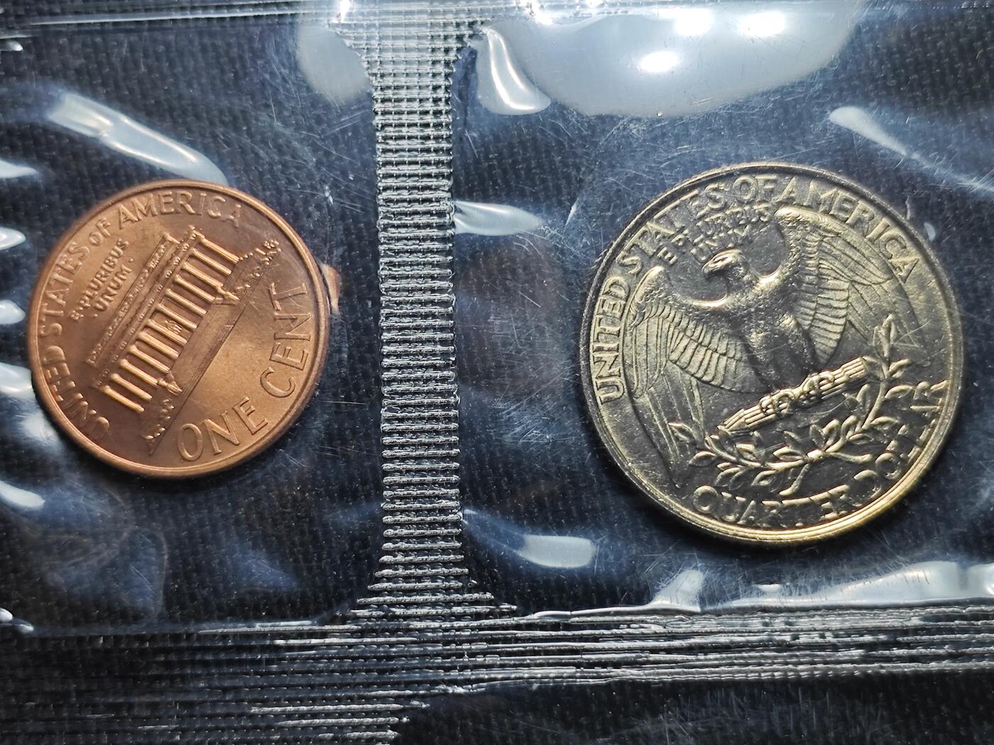 KK钱币收藏小铺   套币 批量/好品散币专场 2月预留时间 周末发货  1986美国大小面值清年一套 含造币厂纪念章