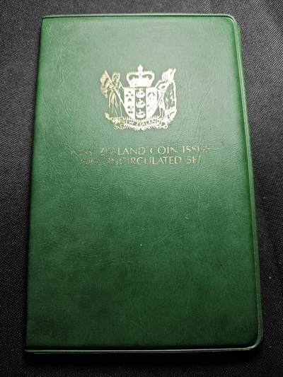 KK钱币收藏小铺   套币 批量/好品散币专场 2月预留时间 周末发货 -  1986新西兰大小面值清年 鸟主题一套 含1元克朗形纪念币