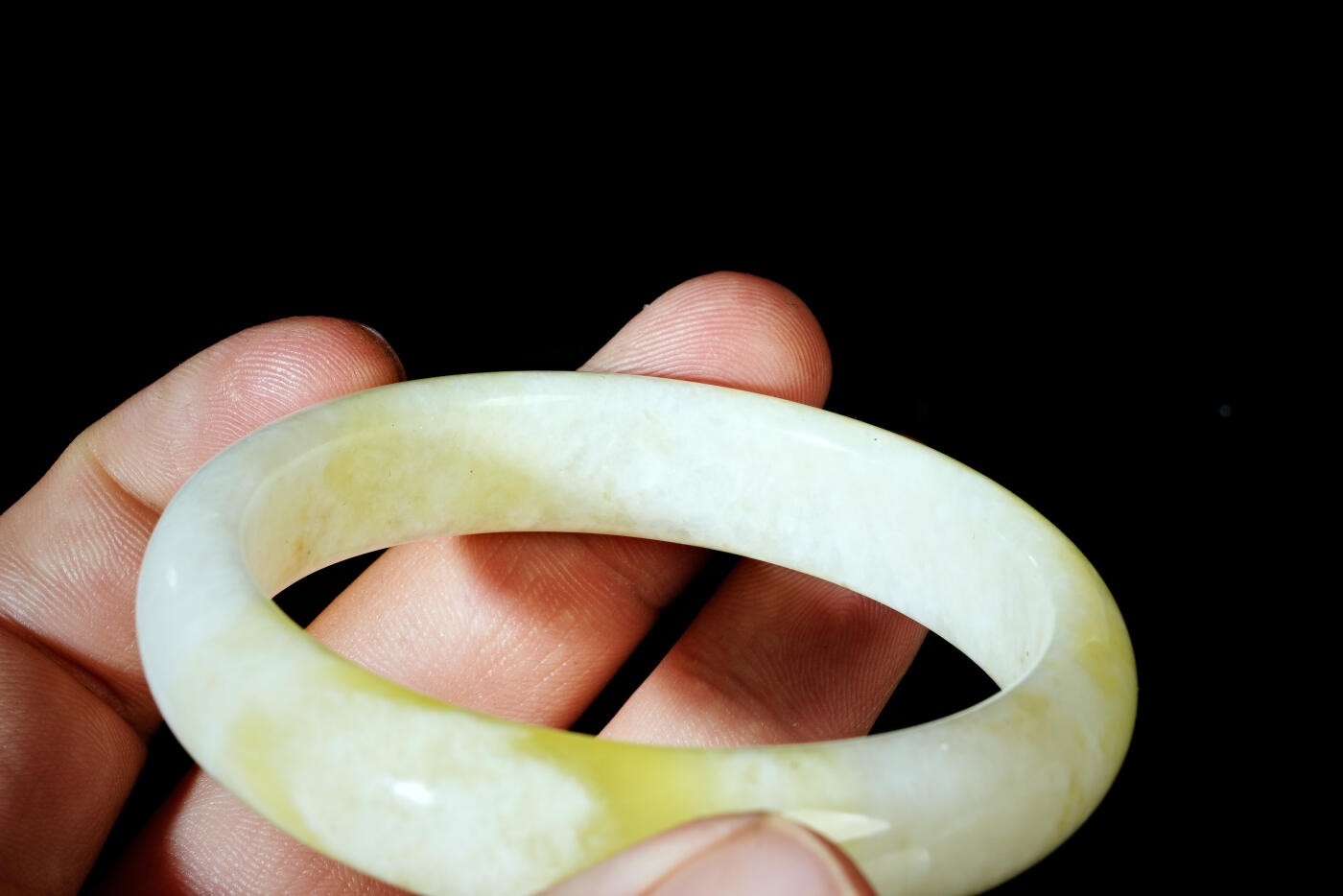 上海都达杂项专场四十四【全场包邮】  天然 蓝田玉贵妃手镯 附鉴定证书91-81