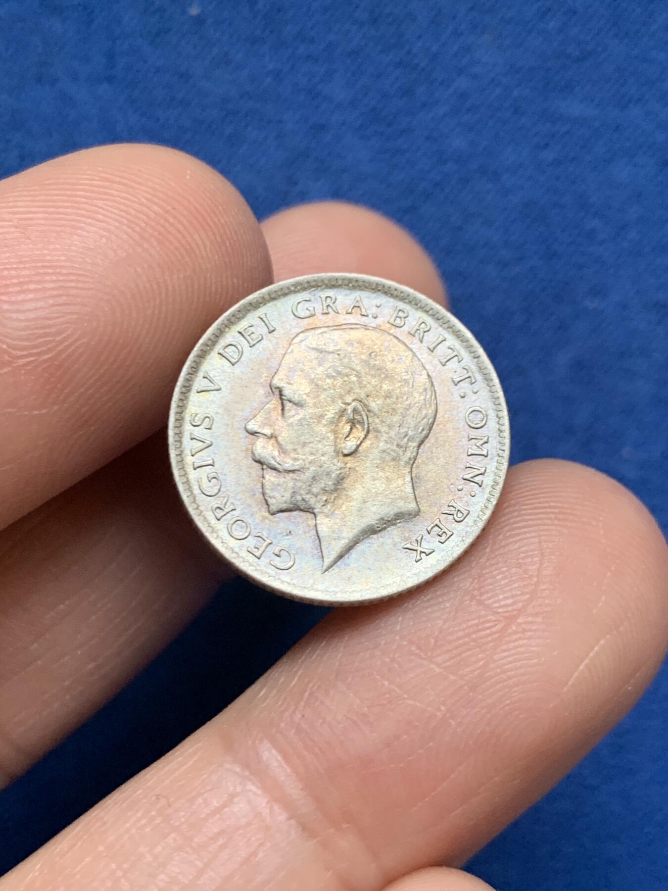 《竞宝斋》第467场 周日，周一 2场连拍 （全场包邮）欢迎送拍 英国 1920年 乔治五世 站狮6便士 银币 包浆漂亮