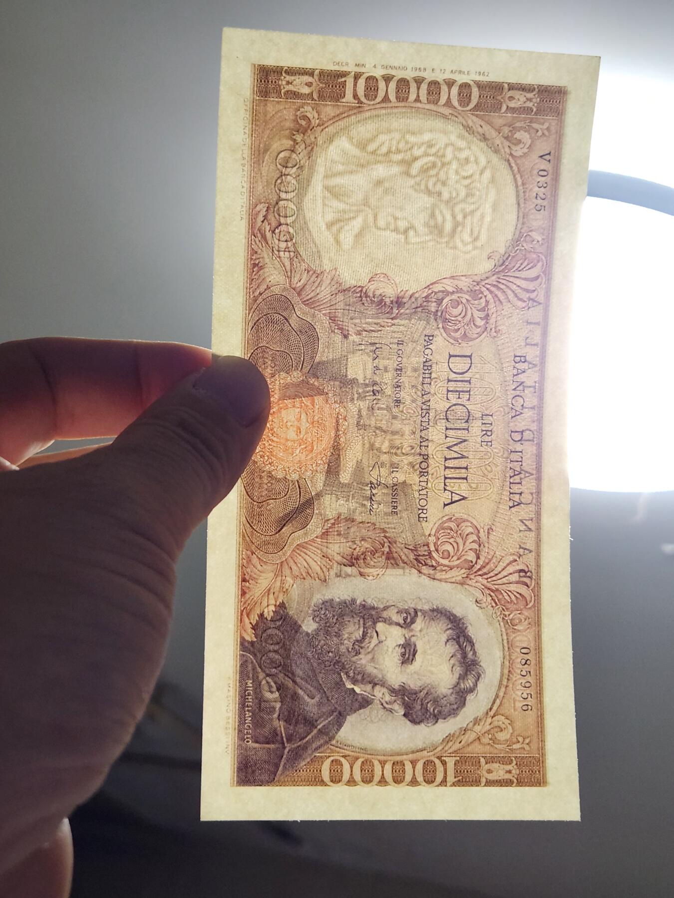 3月2号晚上8点 外国纸币自动截拍第33场 1968年意大利100000里拉 几乎全新