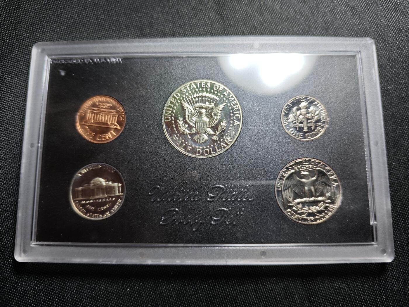 KK钱币收藏小铺   套币 批量/好品散币专场 2月预留时间 周末发货  1969美国大小面值清年精制套币 含50分银币