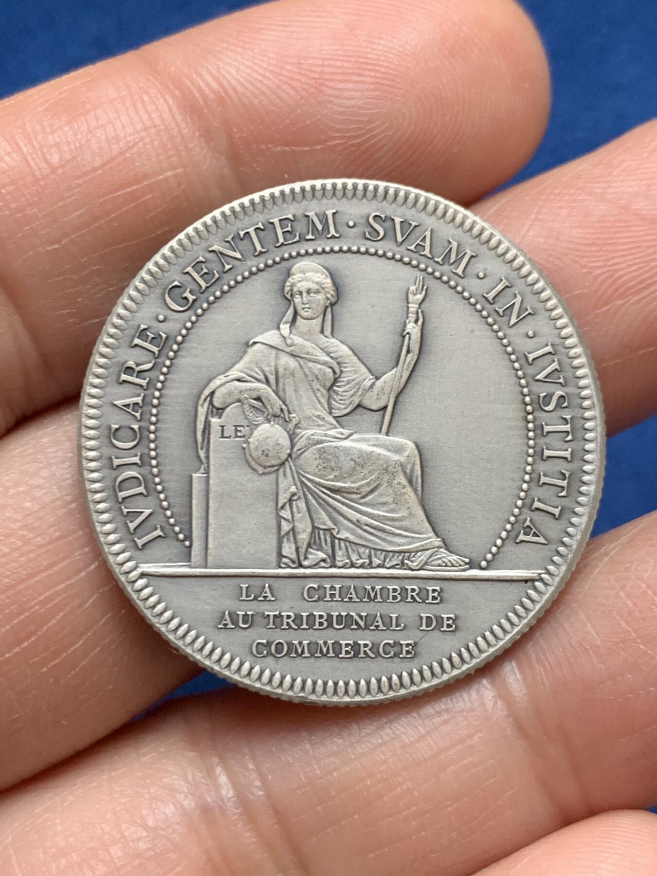 《竞宝斋》第467场 周日，周一 2场连拍 （全场包邮）欢迎送拍 法国南特商会纪念银章，少女matte磨砂版，丰饶角2AR边铭800银，31.5mm，13.9克