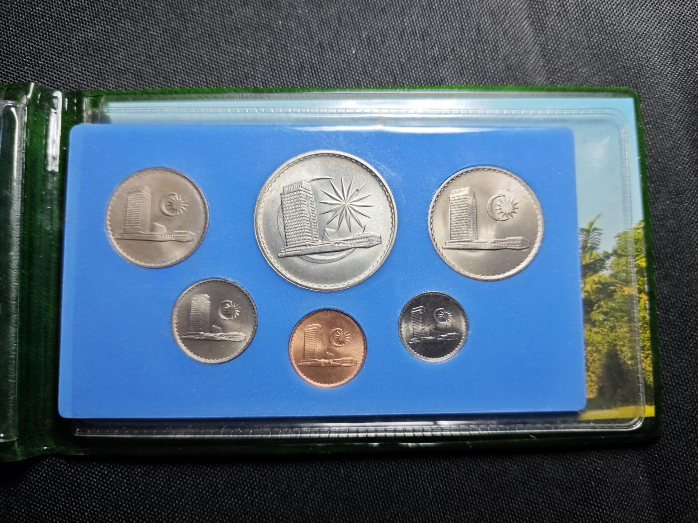 KK钱币收藏小铺   套币 批量/好品散币专场 2月预留时间 周末发货  马来西亚大厦版大小面值一套