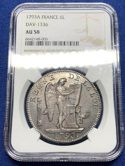 《竞宝斋》第467场 周日，周一 2场连拍 （全场包邮）欢迎送拍 - 名誉品 NGC AU58 天使埃居 法国国民公会时期1793年6里弗尔 少见好品，几乎未流通，深色均匀黑包浆，打制标准。铸造于国民公会时期(1792年9月21日-1795年10月26日)，持续时间很短，留存好品很少，此时路易十六已被斩首，因此正面由站立天使取代路易十六的头像，1793年为共和二年ANlI。