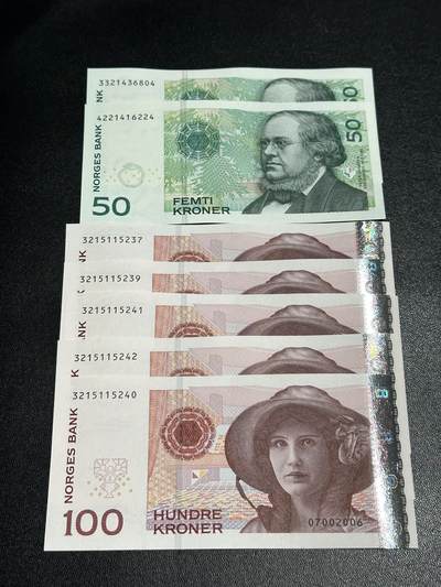 《外钞收藏家》第六百一十四期（精选场）（长期征集拍品、欢迎藏友们联系合作） - 挪威50克朗2张+100克朗5张 共7张一起 全新UNC
