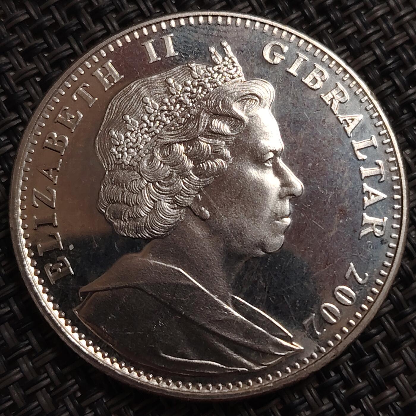 布加迪🐬～世界钱币(上海)🌾第 278 期 /  各国套币和散币 直布罗陀🇬🇮 2002年 1克朗 纪念彼得兔100周年