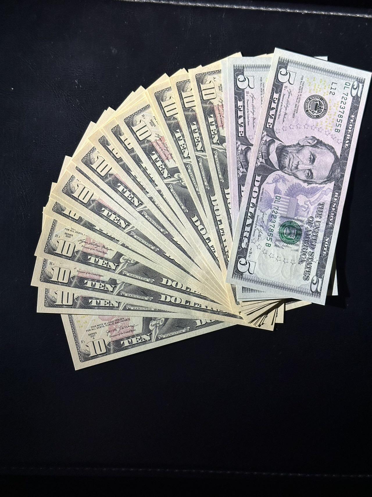 丙午马年开年第三场（大更新） 美国1$*21，5$*3，10$*17，累计41张，306$。未流通品相！有很多都是连号的，厂别，年份如图。