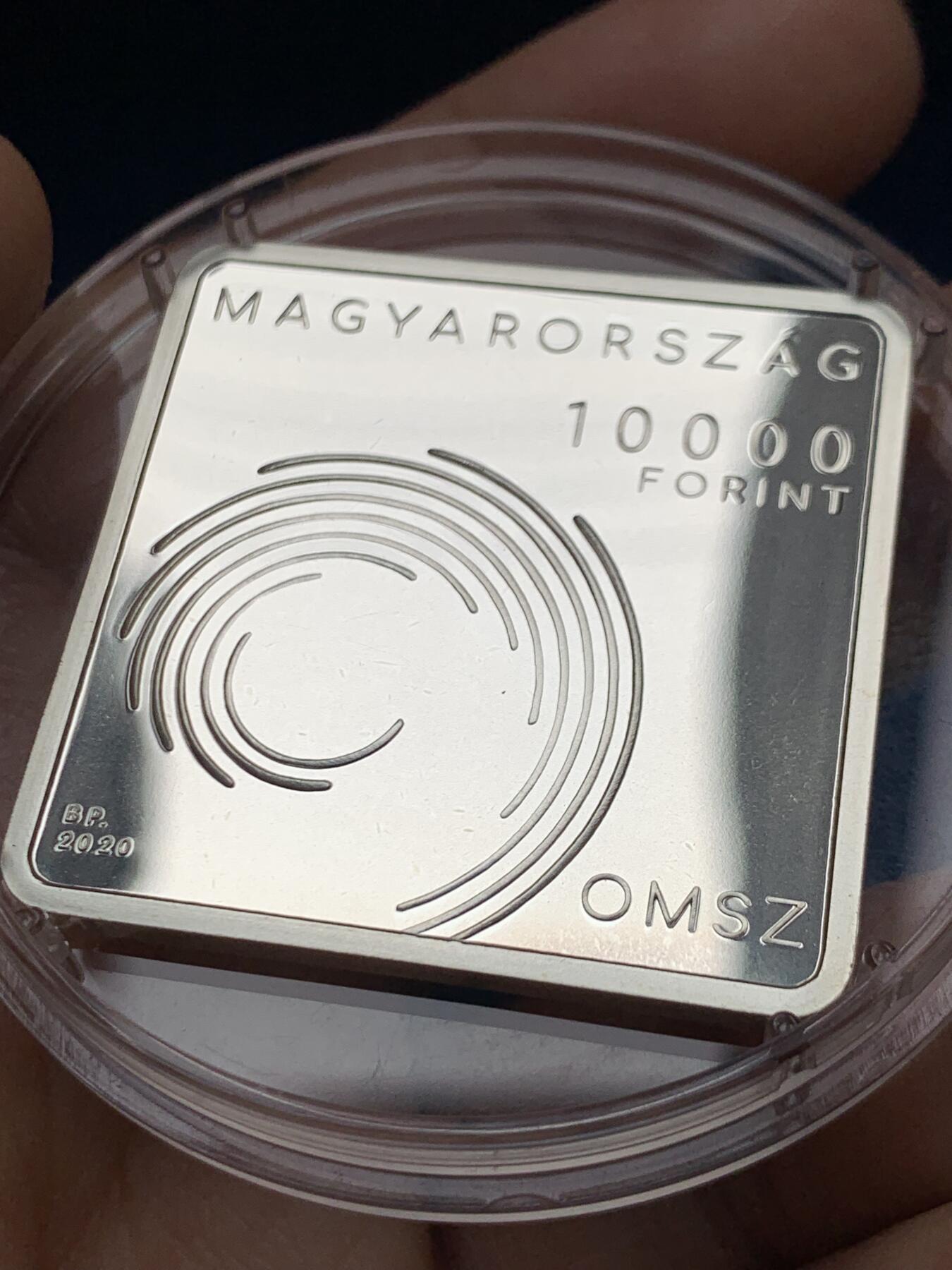 《竞宝斋》第467场 周日，周一 2场连拍 （全场包邮）欢迎送拍 匈牙利2020年气象服务150周年10000福林精制纪念银币，发行量5000枚，925银，重31.2克，1盎司，原盒