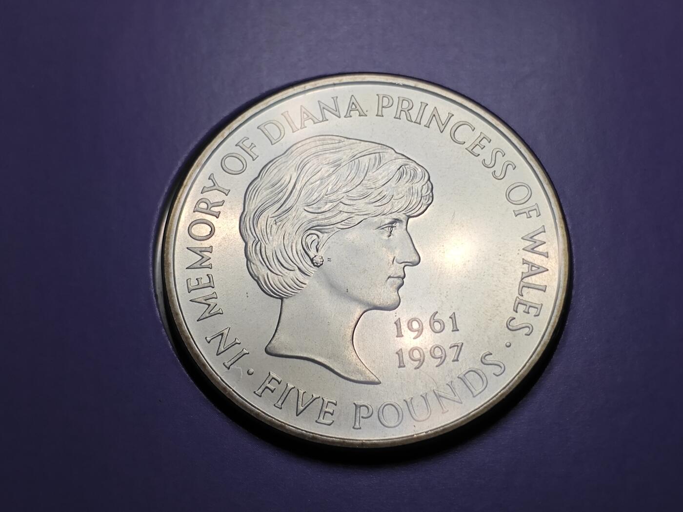 KK钱币收藏小铺   套币 批量/好品散币专场 2月预留时间 周末发货  英国戴安娜5镑纪念套币