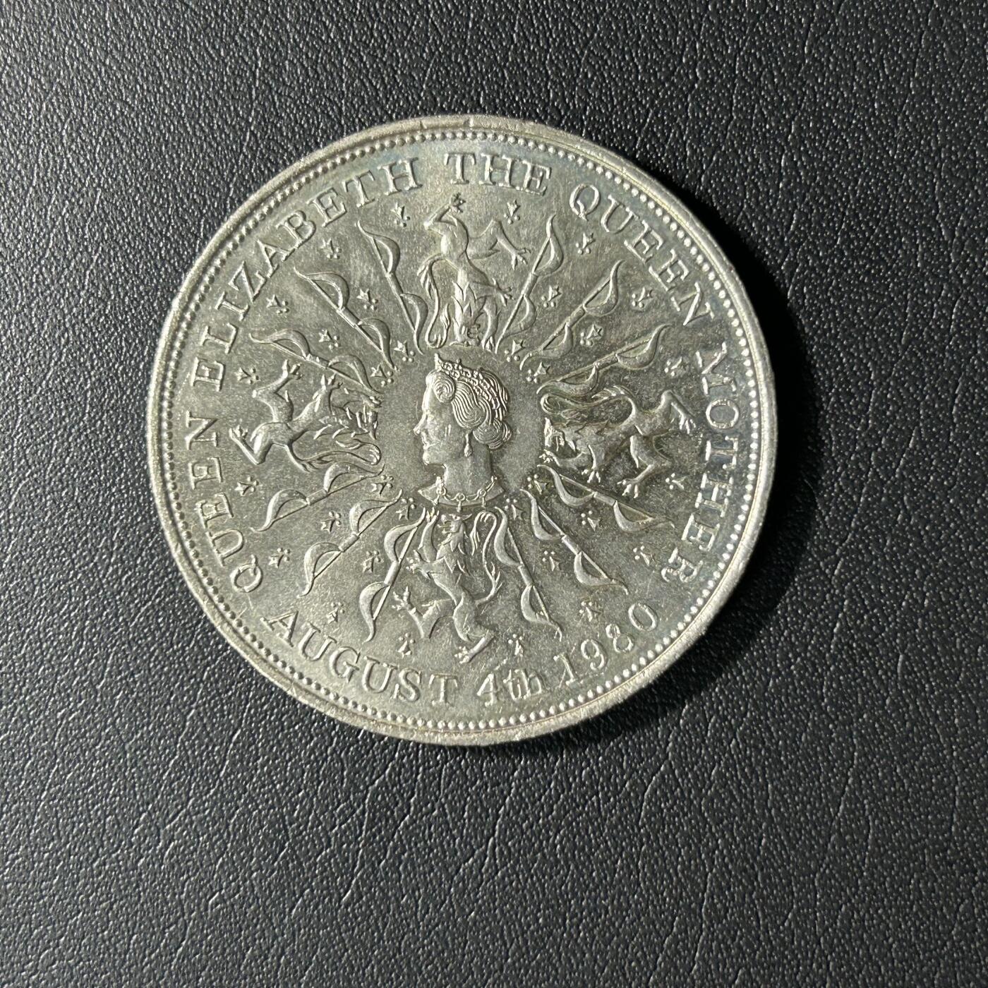 【铜匠收藏】★第141★散币专场 不寄存，30包邮。不满30元，支付5元运费。《接受代拍 代送NGC评级》 英国 1980年 克朗币