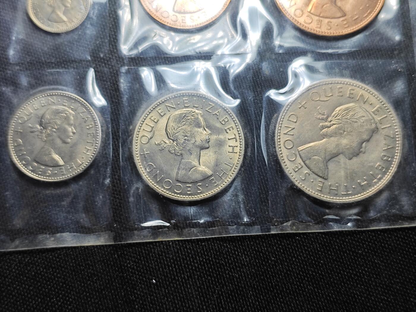 KK钱币收藏小铺   套币 批量/好品散币专场 2月预留时间 周末发货  1965新西兰大小面值清年一套 好品