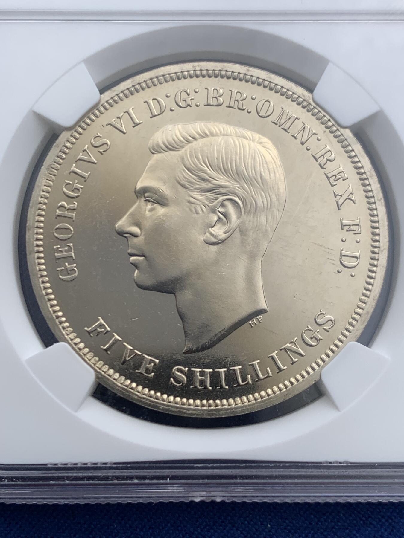 《竞宝斋》第467场 周日，周一 2场连拍 （全场包邮）欢迎送拍 NGC PL64 英国1951年乔治六世镍马剑克朗 不列颠节主题，乔治六世本人渴望拥有的圣乔治屠龙设计主币，也是最后一版以流通币出现的马剑克朗。