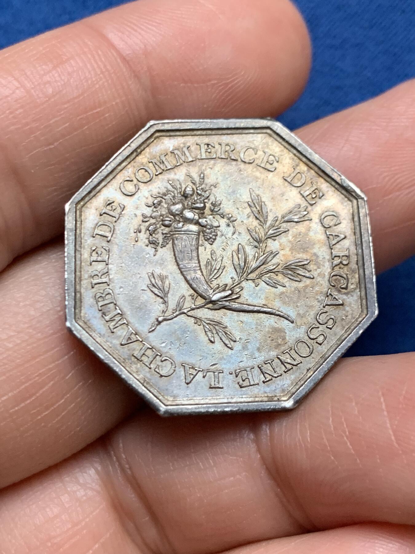 《竞宝斋》第467场 周日，周一 2场连拍 （全场包邮）欢迎送拍 法国路易十八卡尔卡松.阿德商会八角银质代币，重：9.7g，直径：29.1mm，早期无边铭。