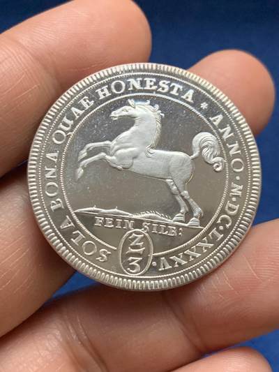 《竞宝斋》第467场 周日，周一 2场连拍 （全场包邮）欢迎送拍 - 德国1978年2/3泰勒复刻精制银章 重约15克 36mm