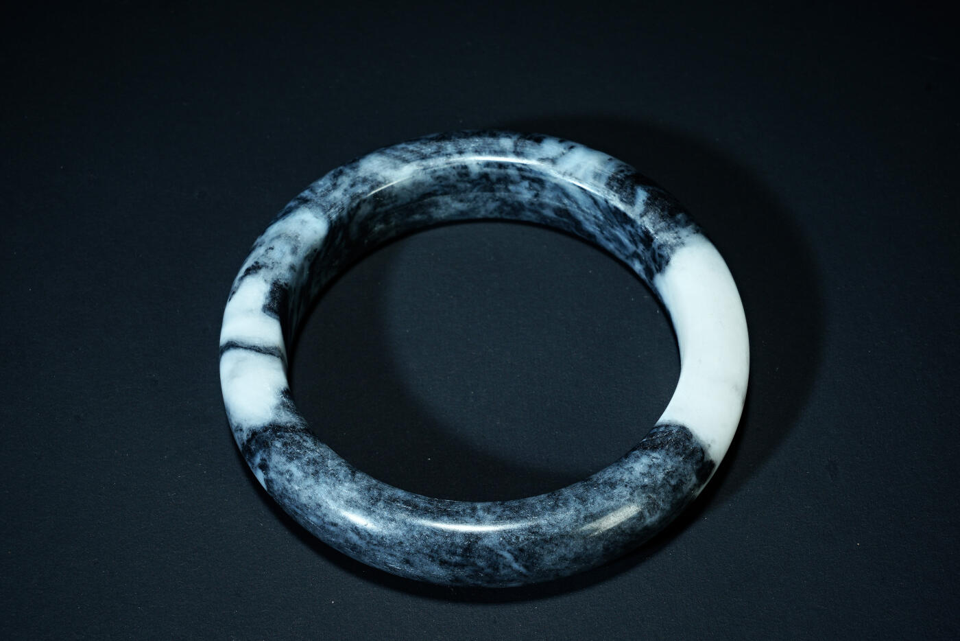 上海都达杂项专场四十四【全场包邮】  天然墨玉手镯91-79