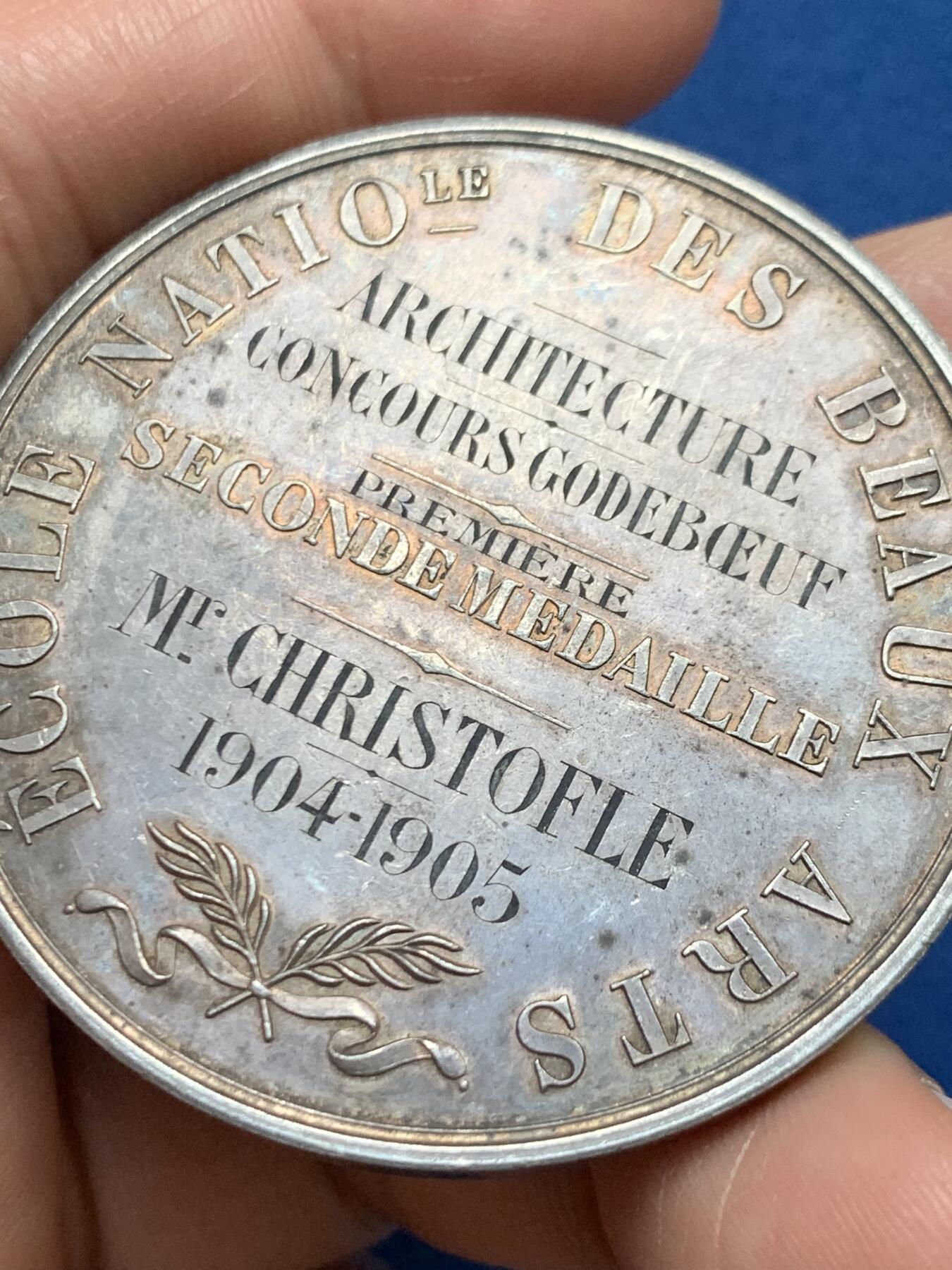 《竞宝斋》第467场 周日，周一 2场连拍 （全场包邮）欢迎送拍 法国国家艺术银质大号奖章 高浮雕三女神 65.4克 49.5mm 丰饶角银标