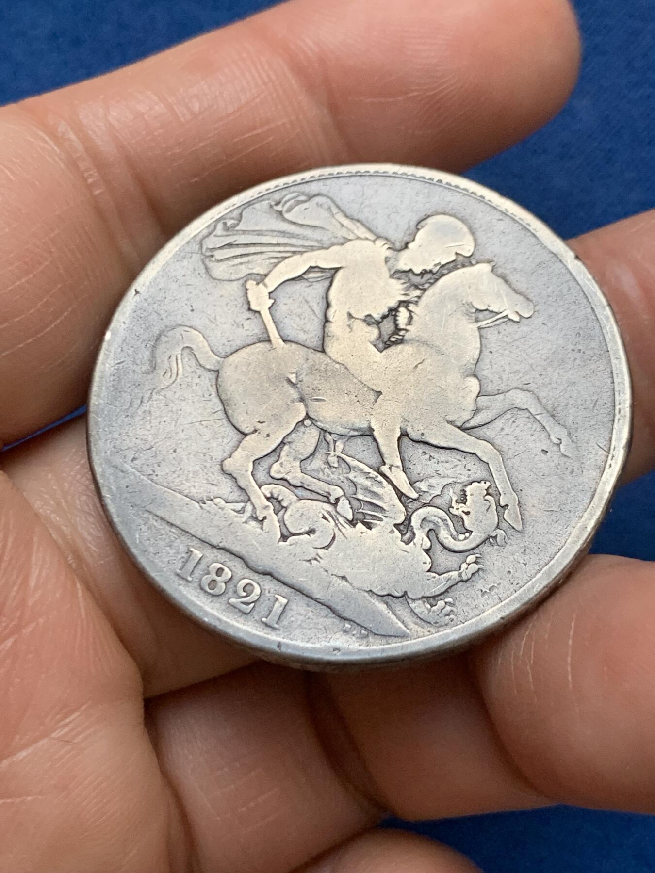 《竞宝斋》第467场 周日，周一 2场连拍 （全场包邮）欢迎送拍 英国 1821 乔四 马剑 银币 200多年前的高银大银币 手感一流 27克