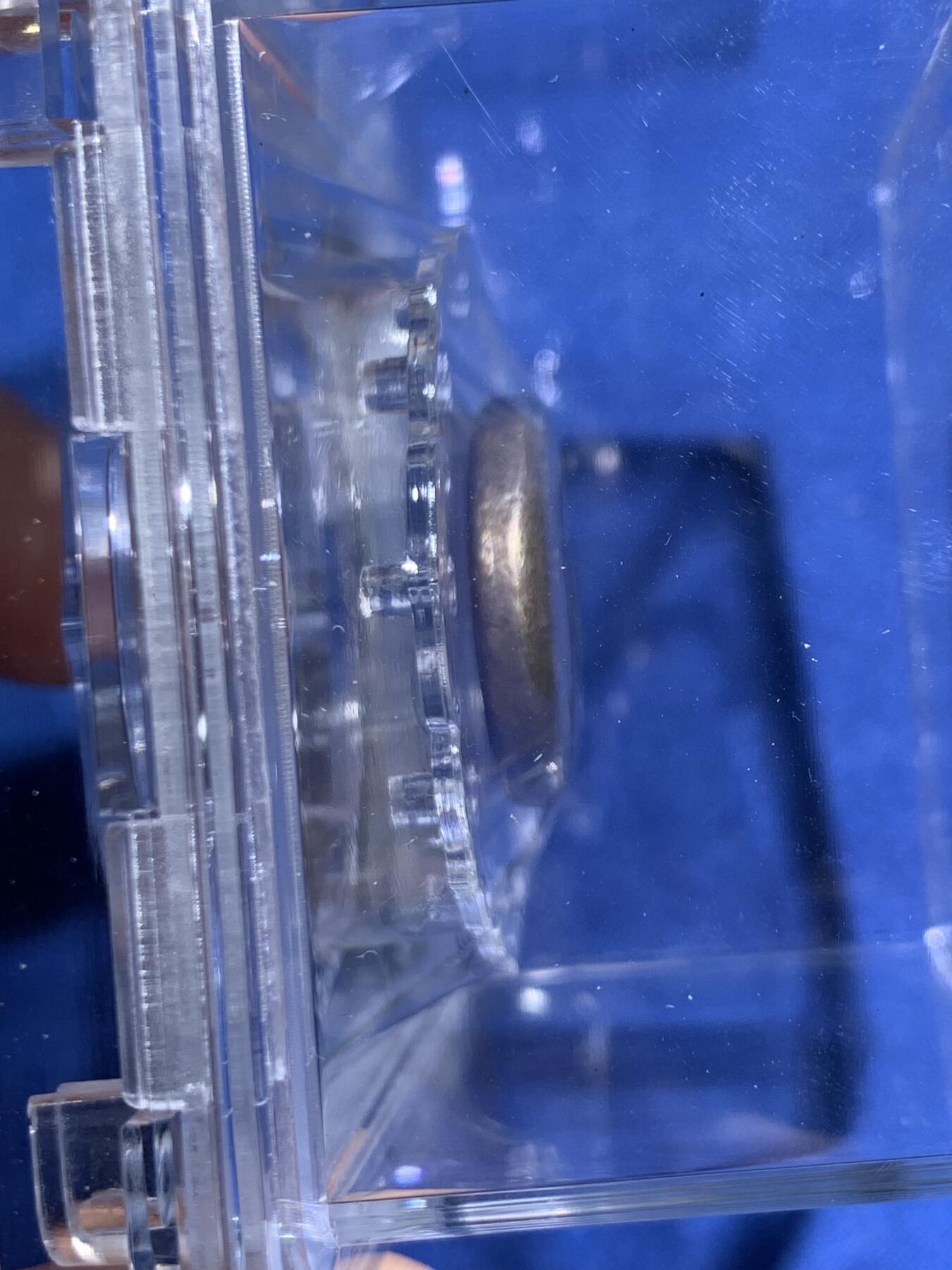 《竞宝斋》第467场 周日，周一 2场连拍 （全场包邮）欢迎送拍 大唐评级95分 民国江门蝴蝶金铺，半两银饼三只蝴蝶栩栩如生，细节见图。