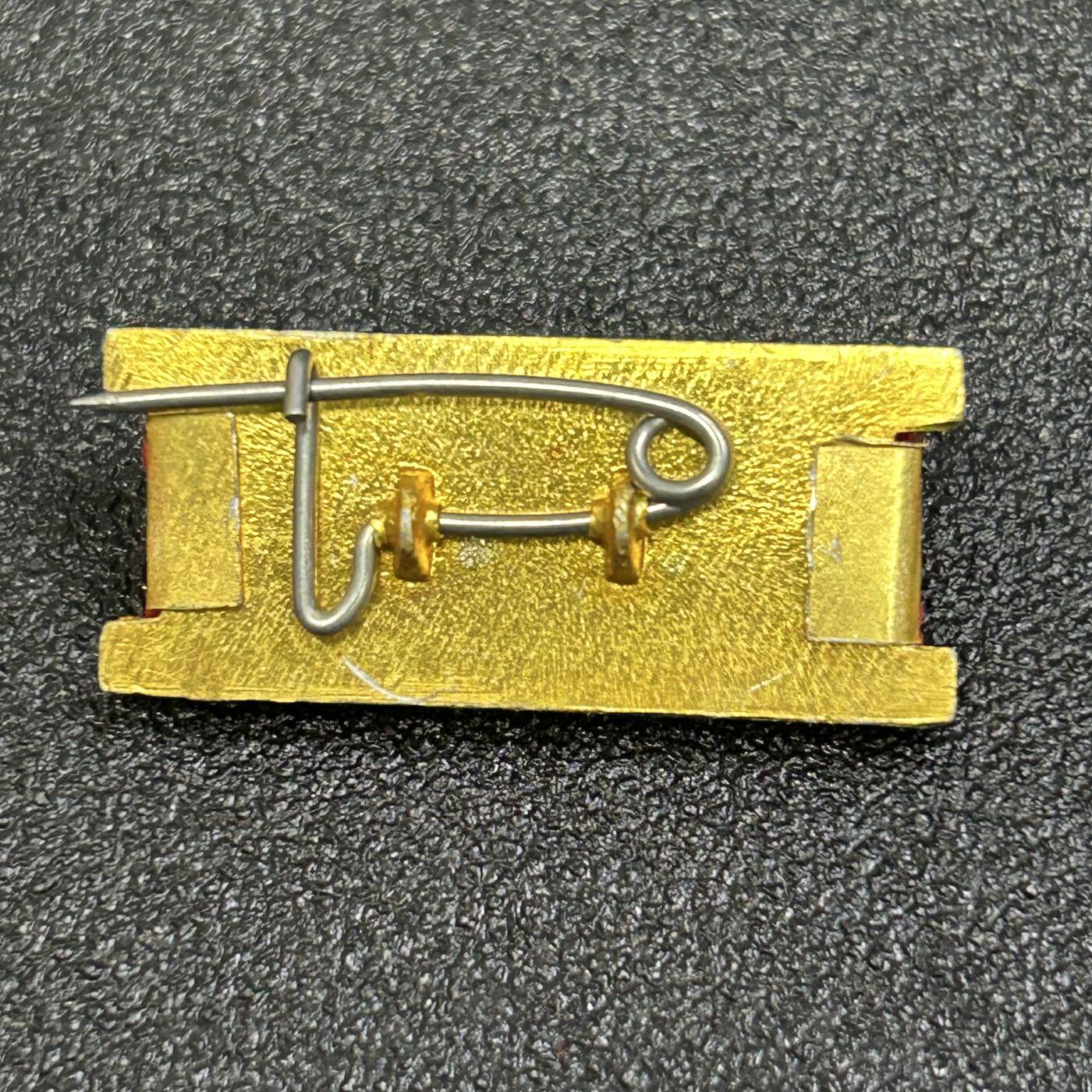 西秦中古拍卖第七十九期  越南三级抗战勋章勋略