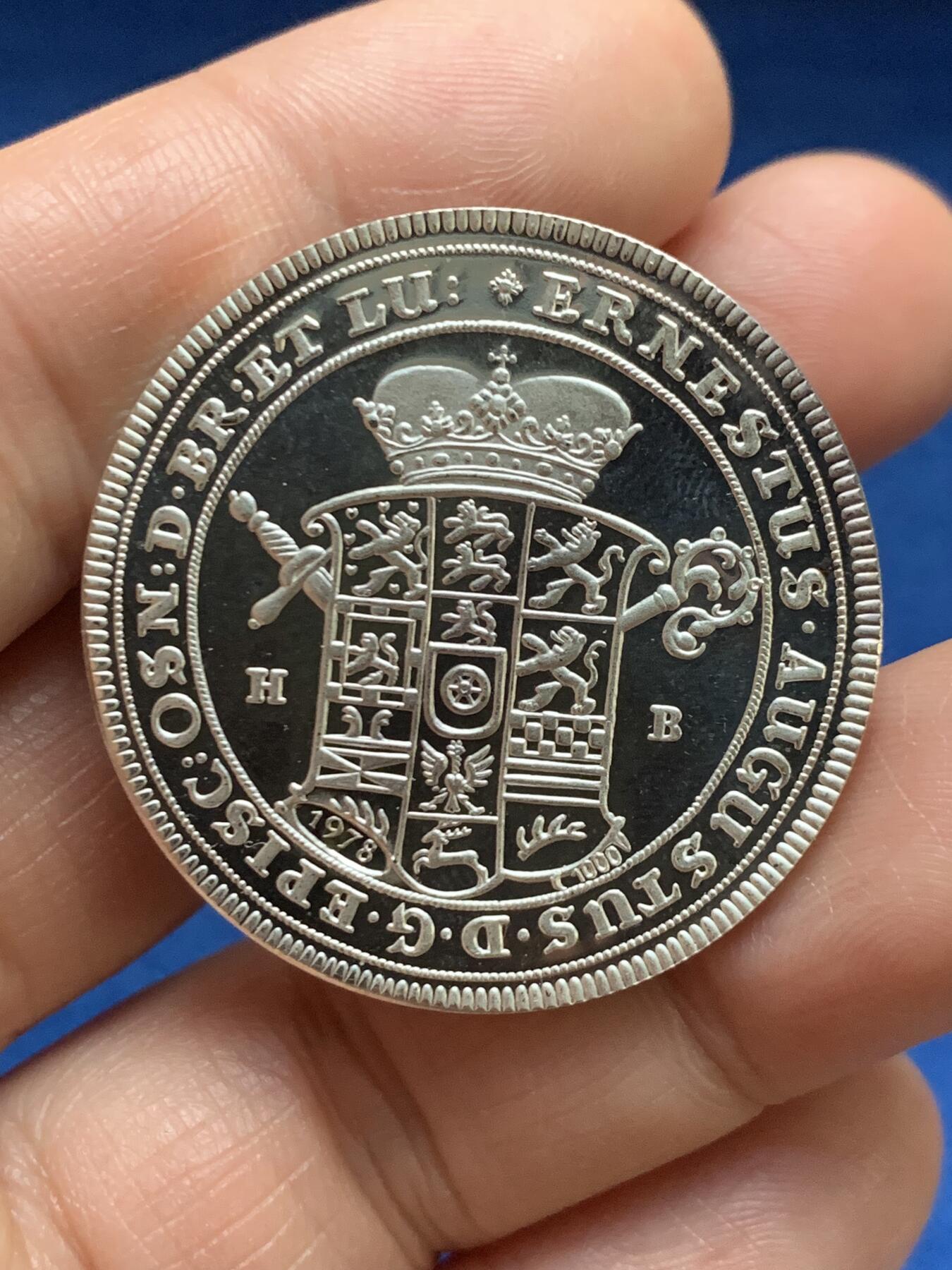 《竞宝斋》第467场 周日，周一 2场连拍 （全场包邮）欢迎送拍 德国1978年2/3泰勒复刻精制银章 重约15克 36mm