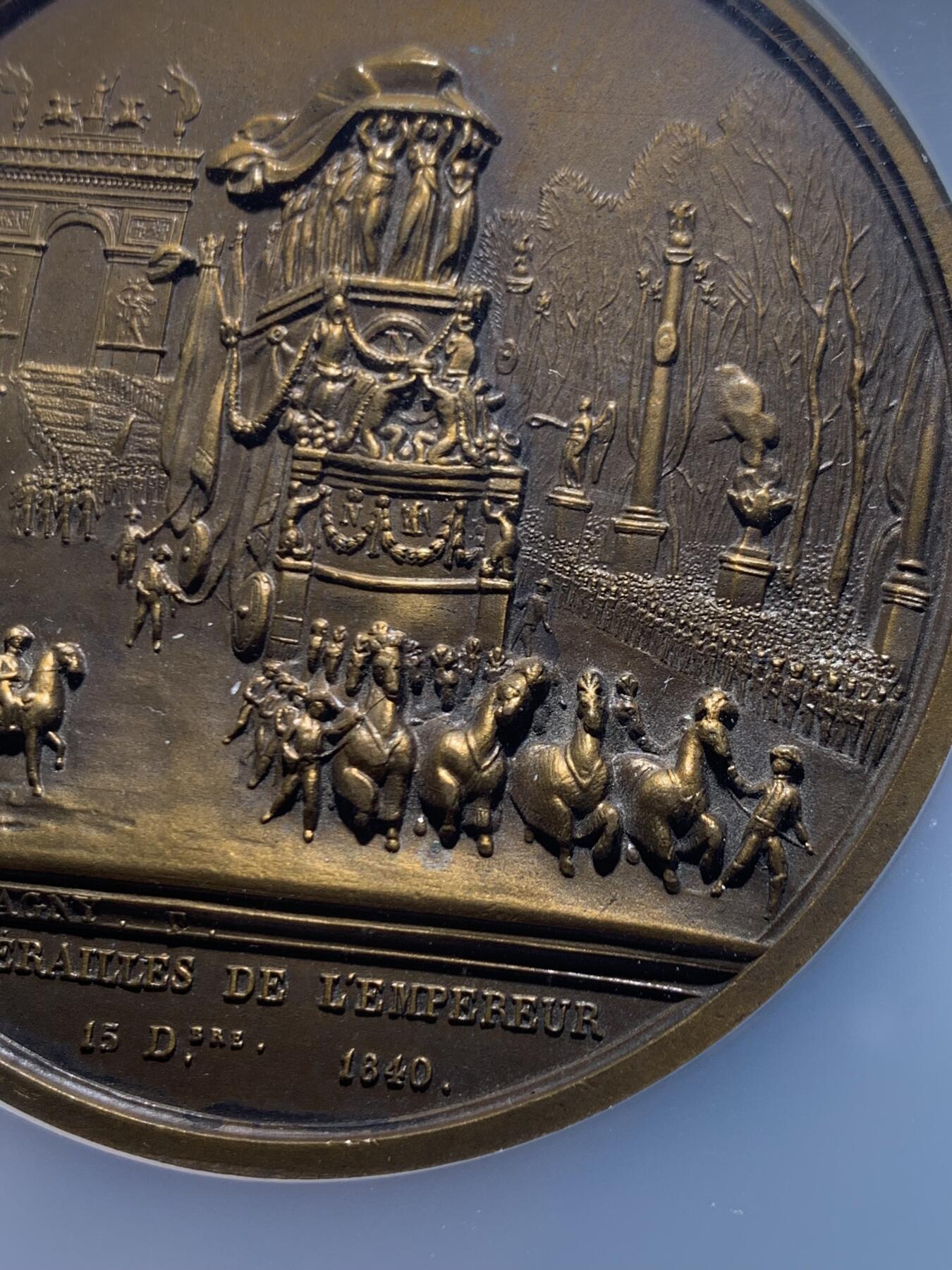 《竞宝斋》第467场 周日，周一 2场连拍 （全场包邮）欢迎送拍 NGC MS62BN 法国1840年拿破仑遗骸从圣赫勒拿岛迁回巴黎荣军院安葬纪念铜章 后铸版 加大加厚盒