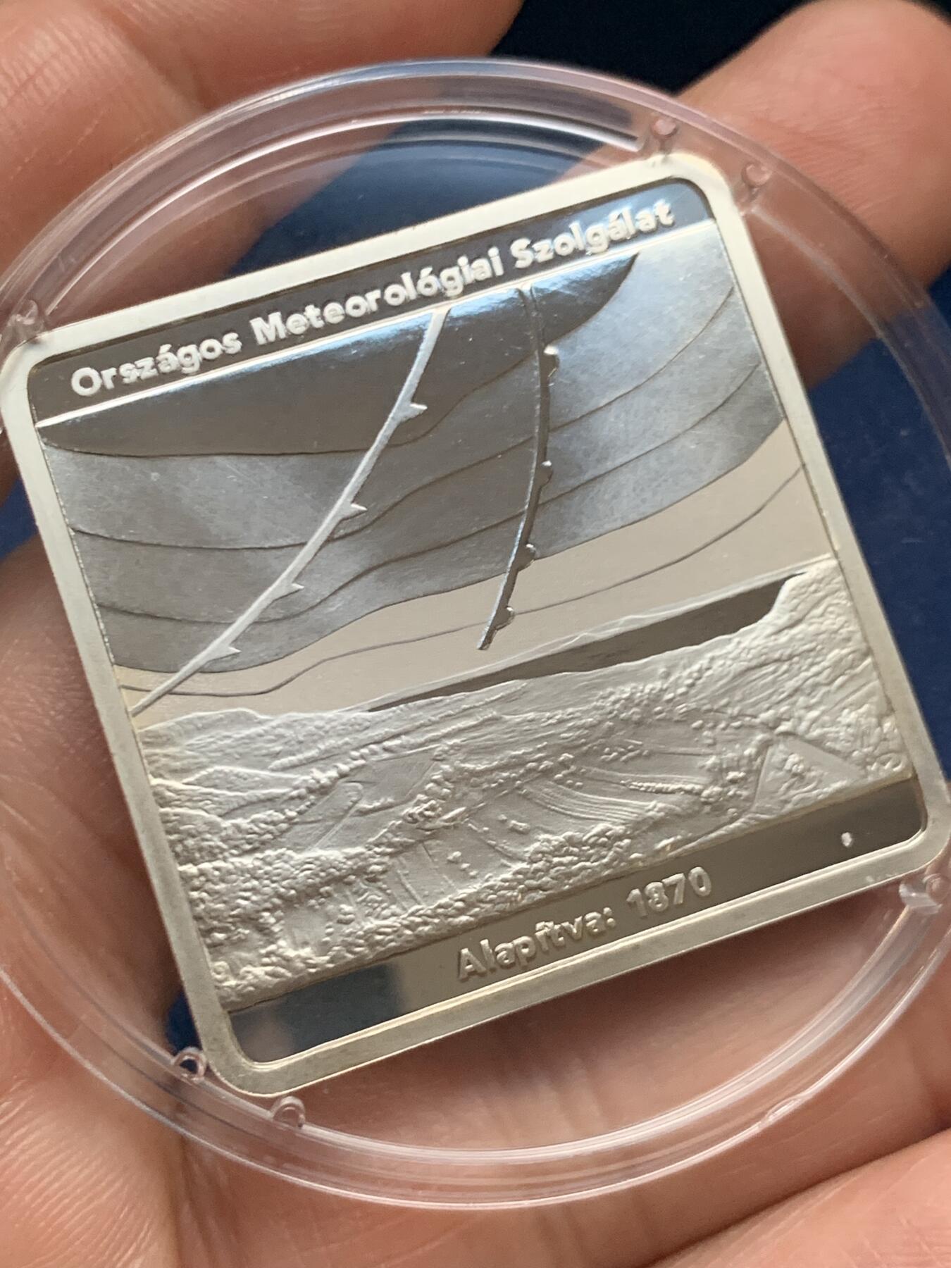 《竞宝斋》第467场 周日，周一 2场连拍 （全场包邮）欢迎送拍 匈牙利2020年气象服务150周年10000福林精制纪念银币，发行量5000枚，925银，重31.2克，1盎司，原盒