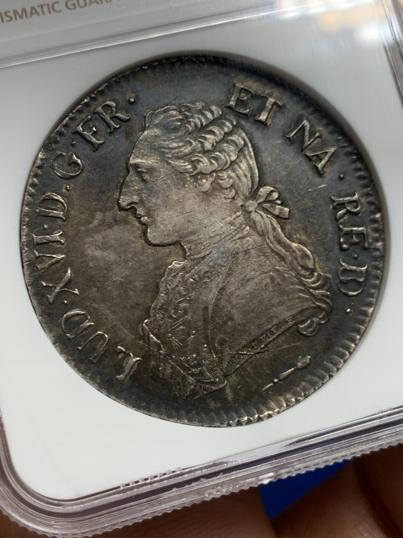 《竞宝斋》第467场 周日，周一 2场连拍 （全场包邮）欢迎送拍 NGC MS62 深彩法国1786年（COW）路易十六1埃居大银币，COW奶牛标少见，贝恩省造