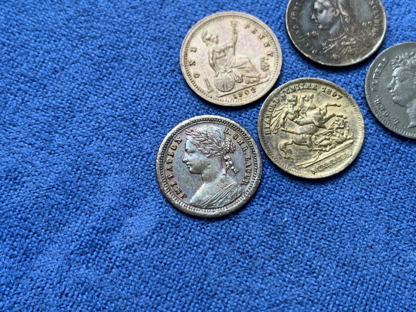 《竞宝斋》第467场 周日，周一 2场连拍 （全场包邮）欢迎送拍 五枚一组 英国乔治三世，维多利亚，爱德华七世，经典马剑，不列颠海神，少见小尺寸代币。