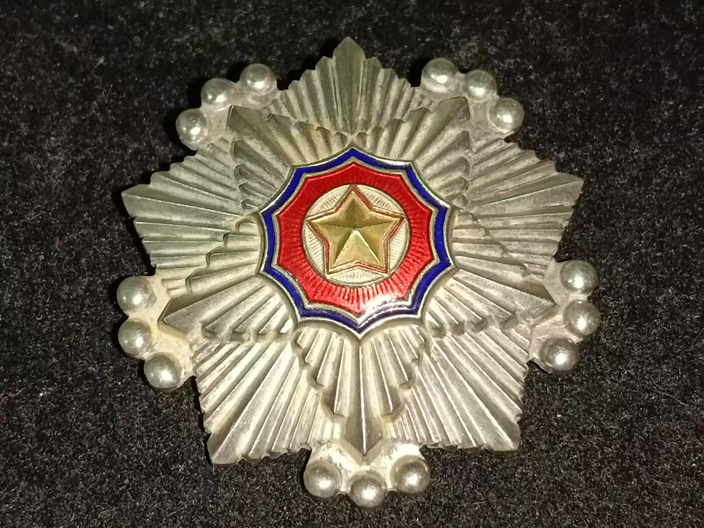 千位小号三级国旗勋章横针版