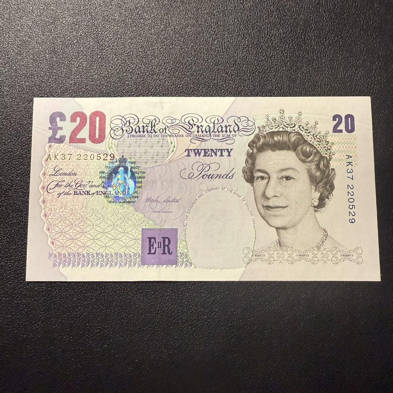 第15期 库存 英国 1999年 20镑 全新unc- 边缘轻微潮