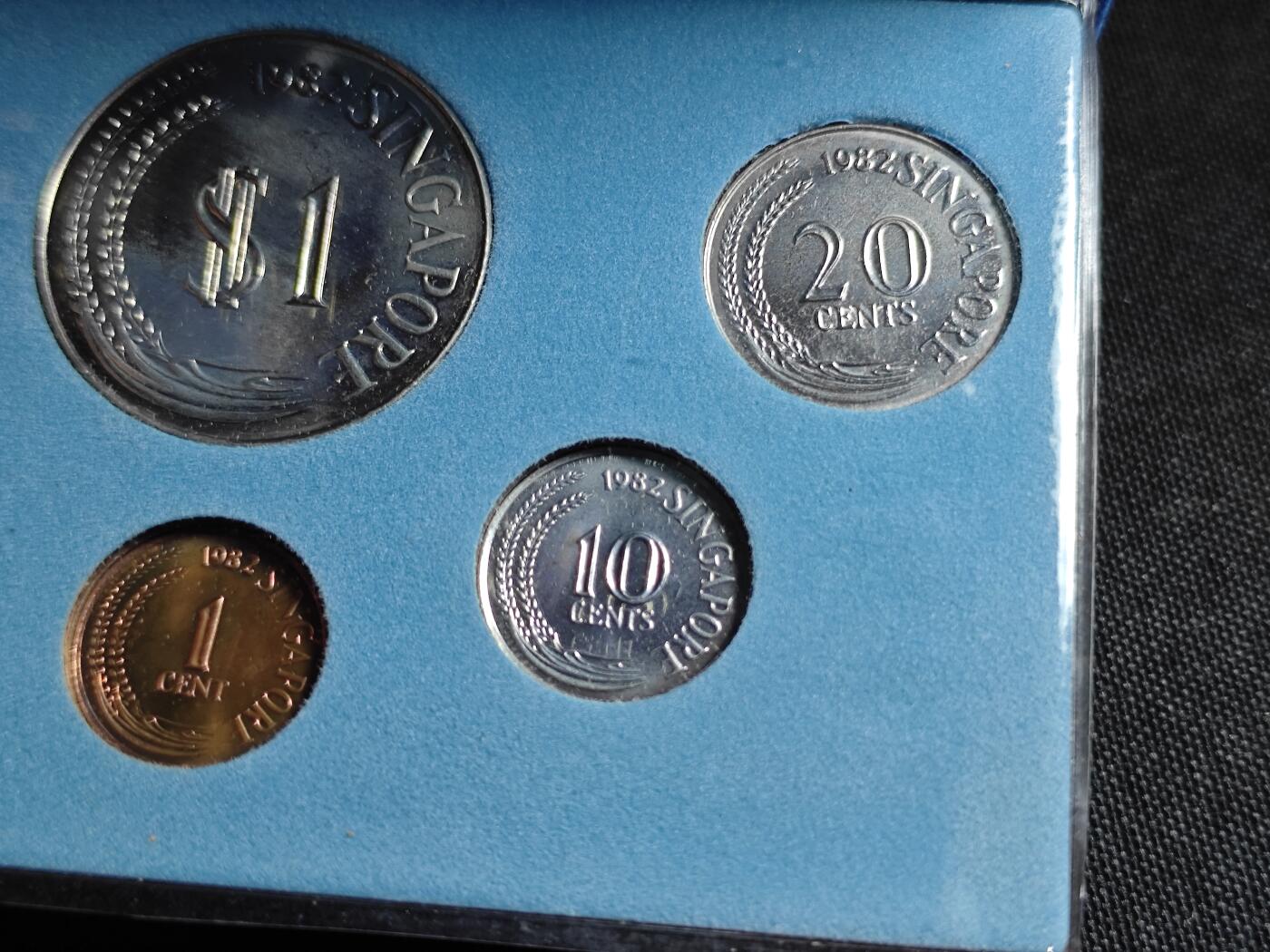 KK钱币收藏小铺   套币 批量/好品散币专场 2月预留时间 周末发货  1982新加坡动物版大小面值清年一套 官方发行样式少见