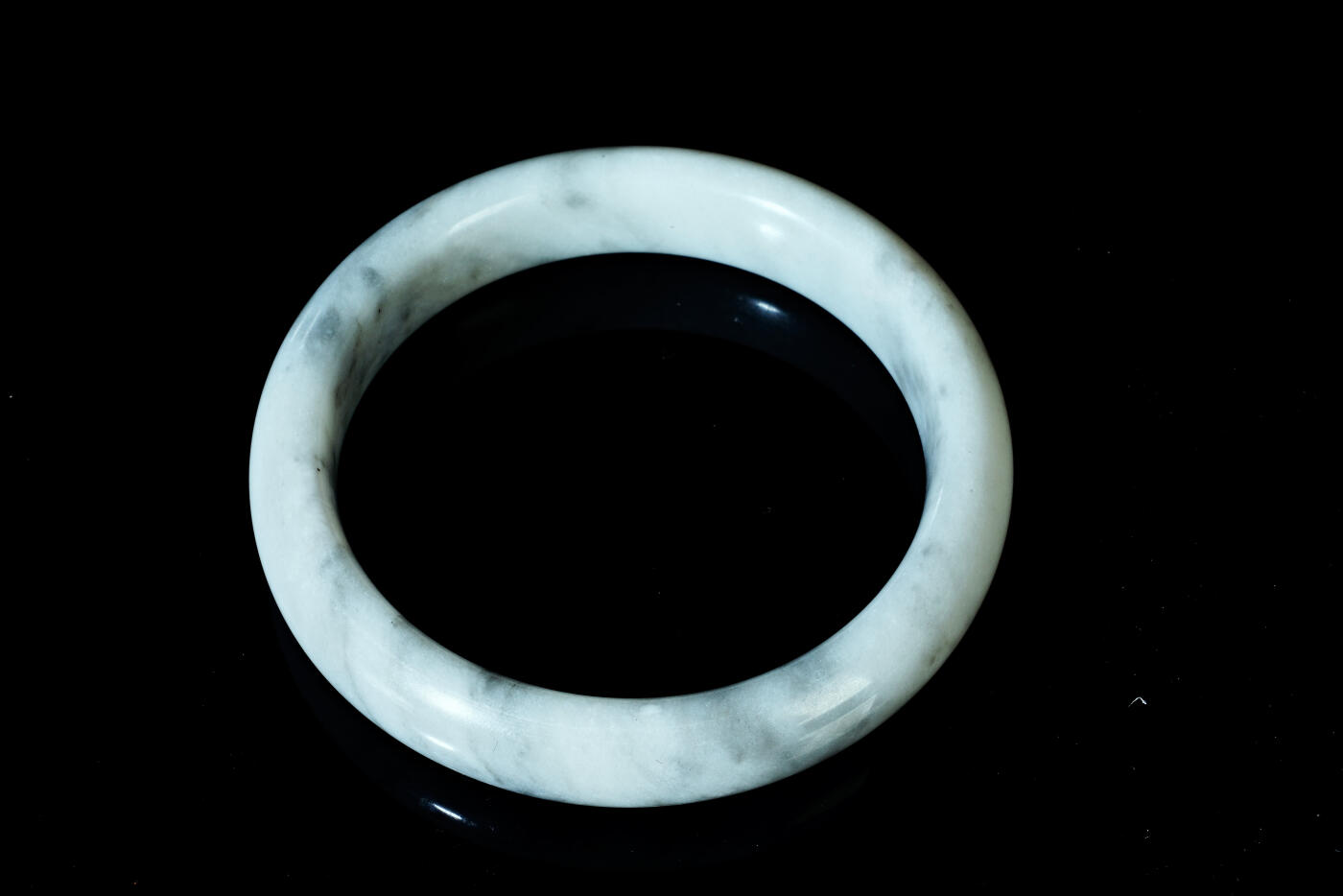 上海都达杂项专场四十四【全场包邮】  天然和田玉青花籽料贵妃手镯91-78