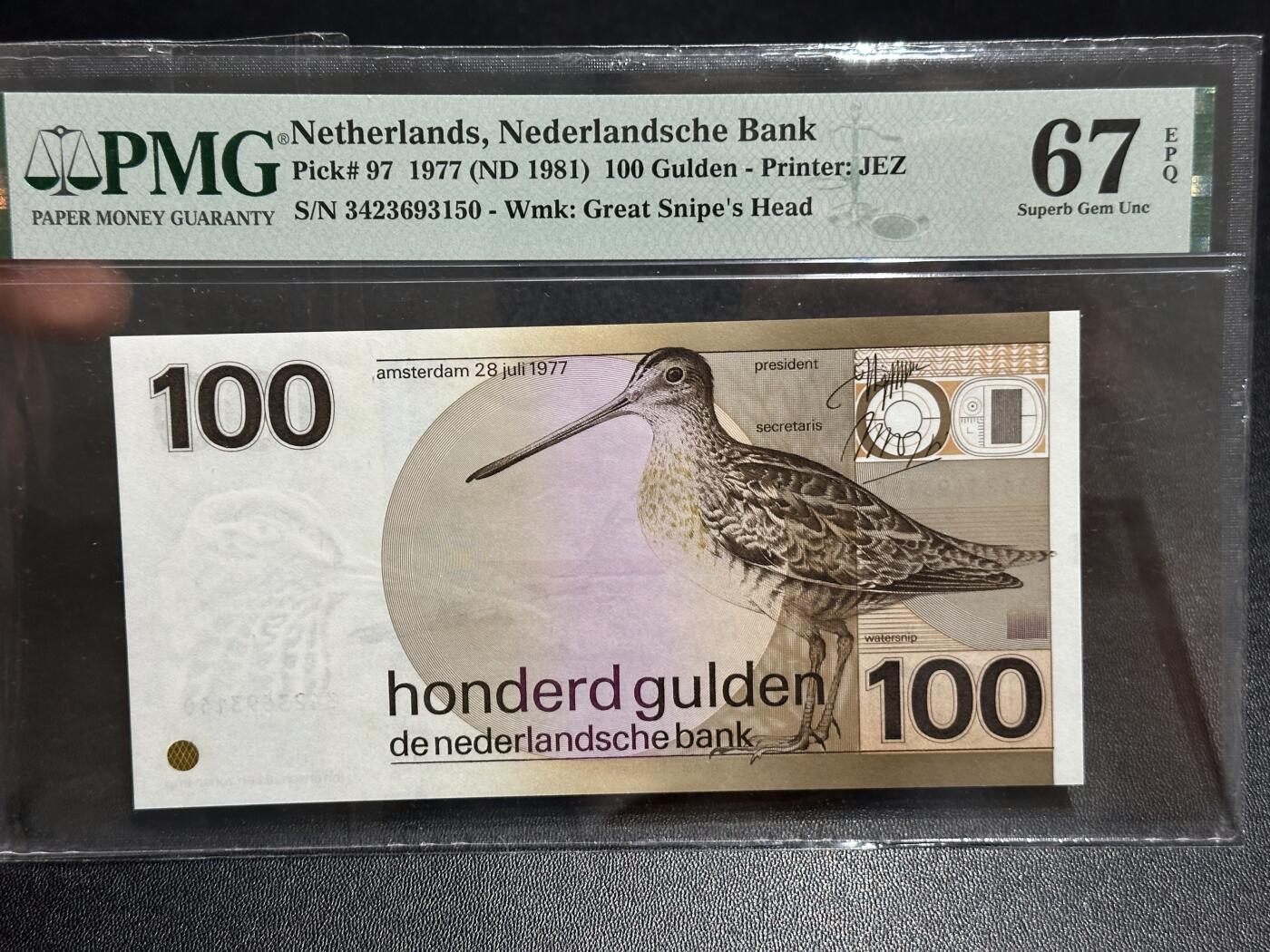 《外钞收藏家》第六百一十四期（精选场）（长期征集拍品、欢迎藏友们联系合作） 1977年荷兰 100盾 水鸟 PMG67