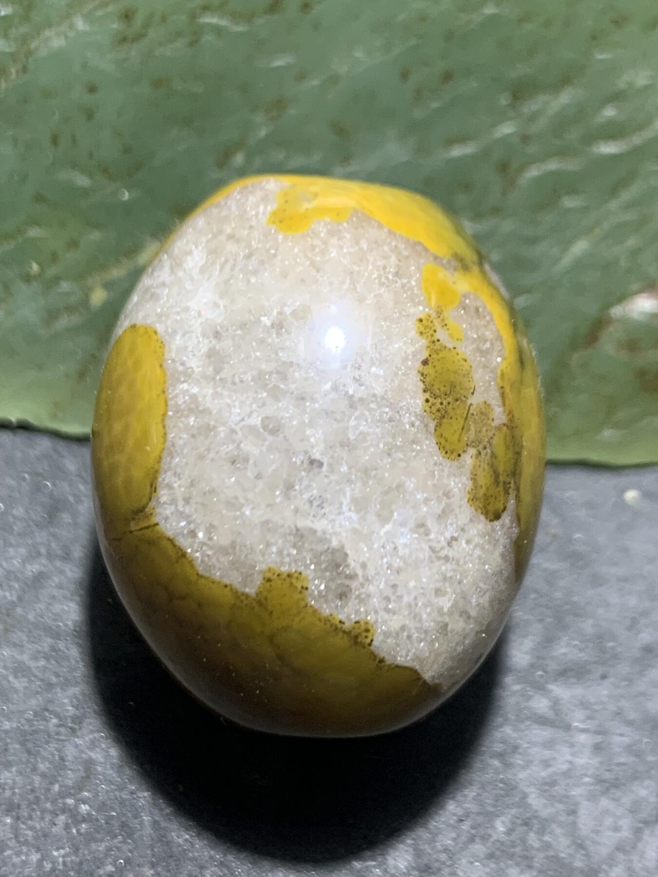 冰飘鱼籽纹战国红玛瑙勒子一颗！