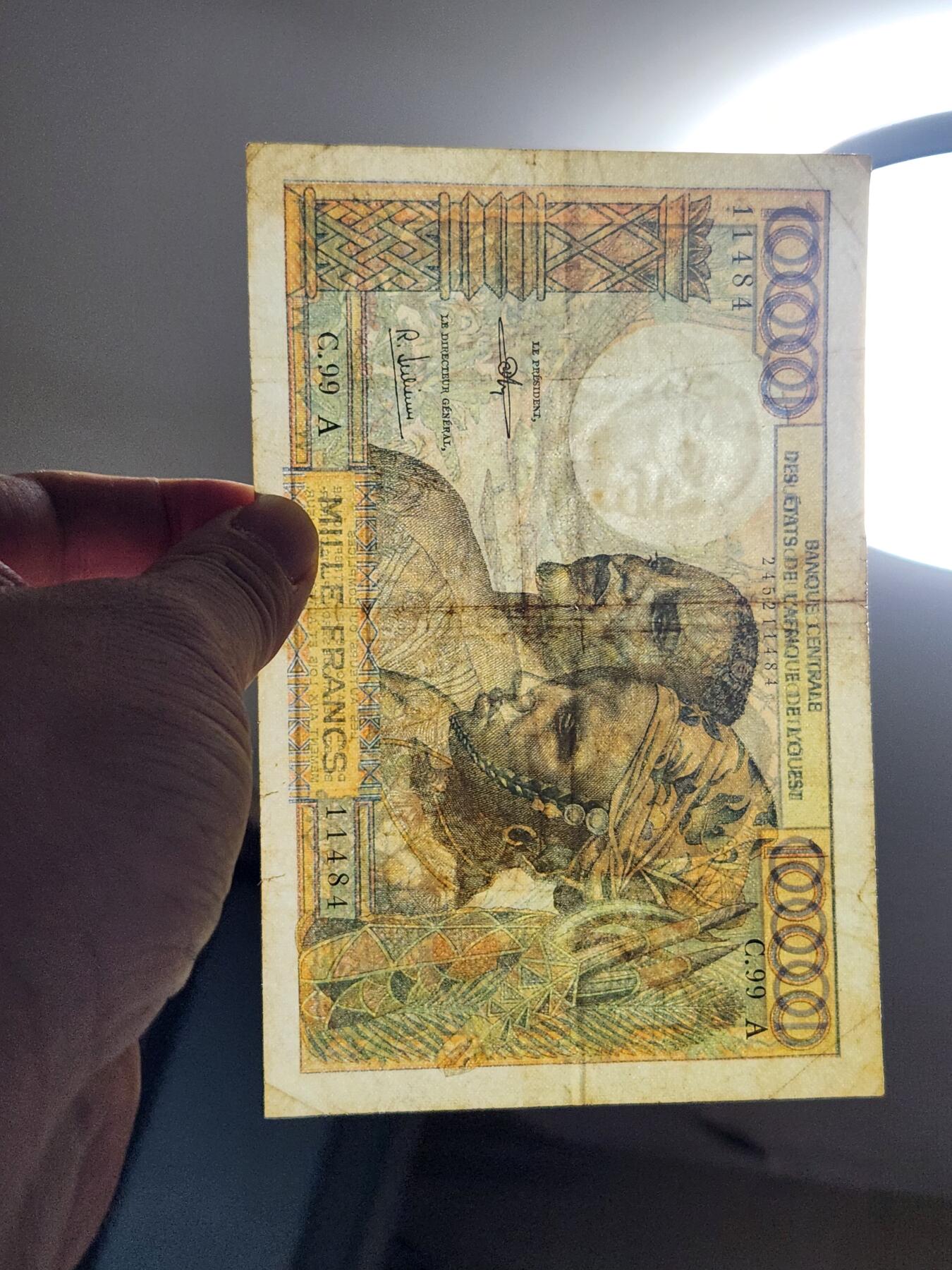 3月2号晚上8点 外国纸币自动截拍第33场 西非（科特迪瓦）1959年版  1000法郎  原票美品