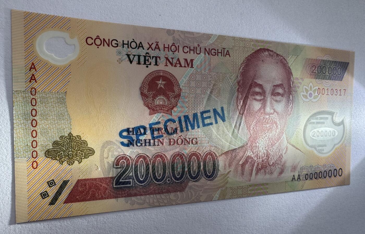 2026第4场（总第231期）：精品测试钞、外钞综合场  票样Specimen 越南2006年版200000盾塑料钞样票AUNC（有浅压痕）