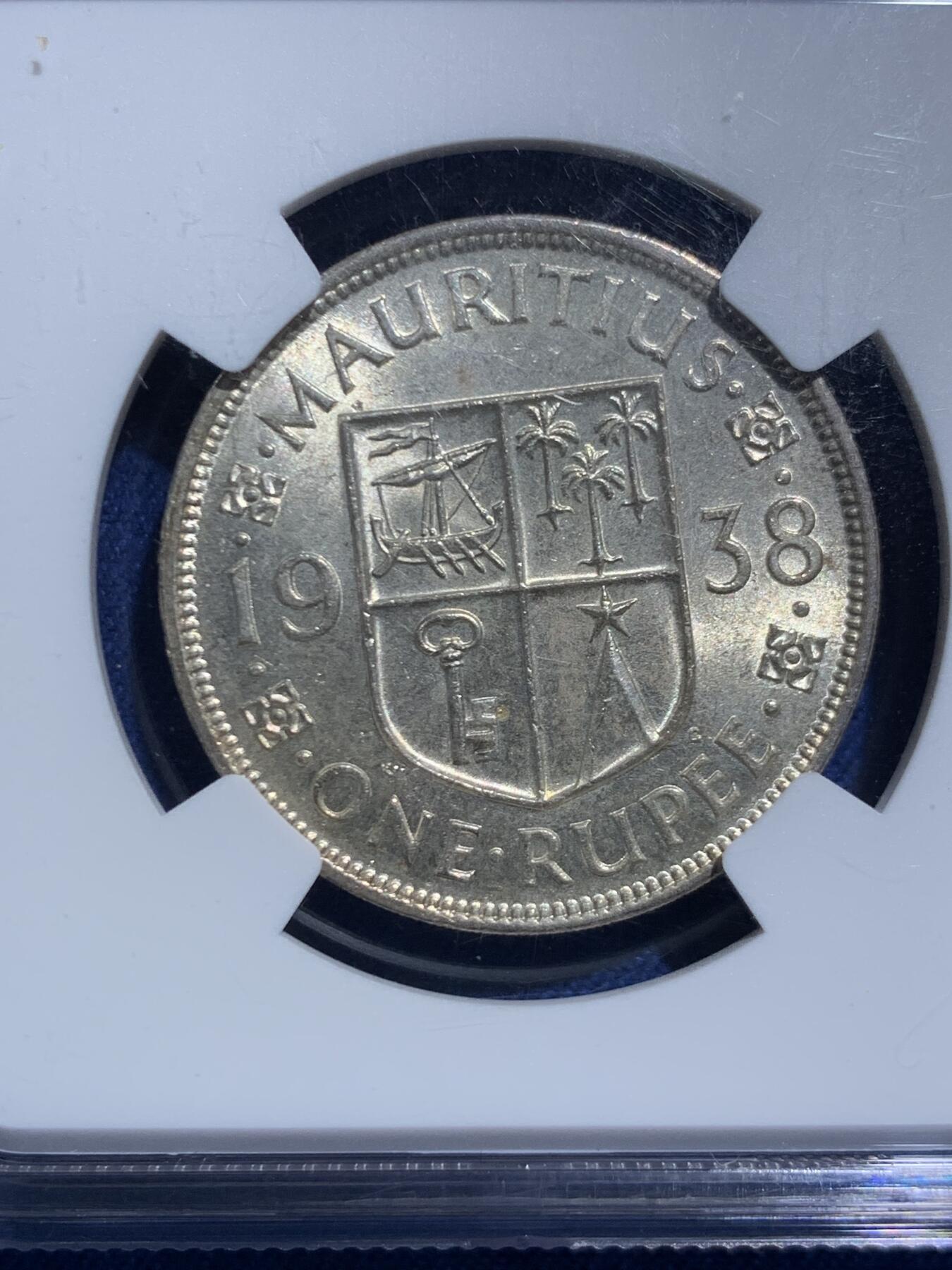 《竞宝斋》第467场 周日，周一 2场连拍 （全场包邮）欢迎送拍 NGC MS62 毛里求斯 1938年 乔六1卢比银币 充分流通 MS少见