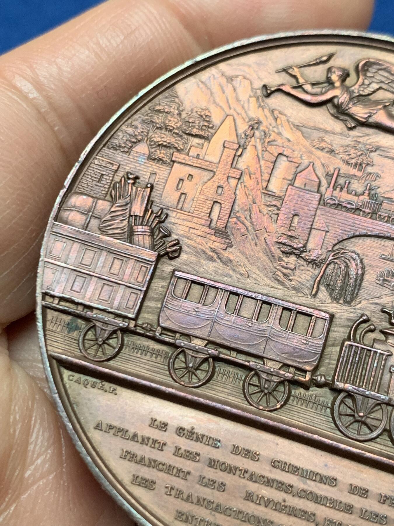 《竞宝斋》第467场 周日，周一 2场连拍 （全场包邮）欢迎送拍 1843年法国荣耀科学家和工业家艺术大奖章，该章由著名雕刻家Caque设计雕刻，稀见品，值得收藏，双面高浮雕，雕刻精细，直径：52.2mm，重：73.75g，船首铜标边铭。