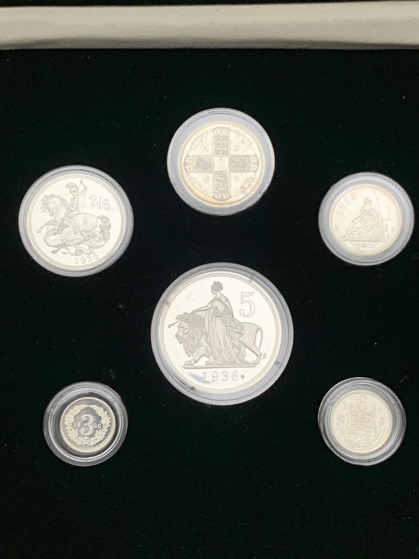 《竞宝斋》第467场 周日，周一 2场连拍 （全场包邮）欢迎送拍 爱德华八世1936年精铸珍稀银套币6枚全套，原盒证，925银。伦敦皇家造币厂官方后铸，发行仅1936套，克朗背面图为尤娜与狮子，半克朗为马剑屠龙，均为经典设计。此套市面极少见，错过难遇。总重约68.9克，925银。