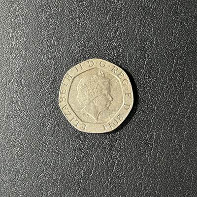 【铜匠收藏】★第141★散币专场 不寄存，30包邮。不满30元，支付5元运费。《接受代拍 代送NGC评级》 - 英国 2014年 20便士多边形硬币