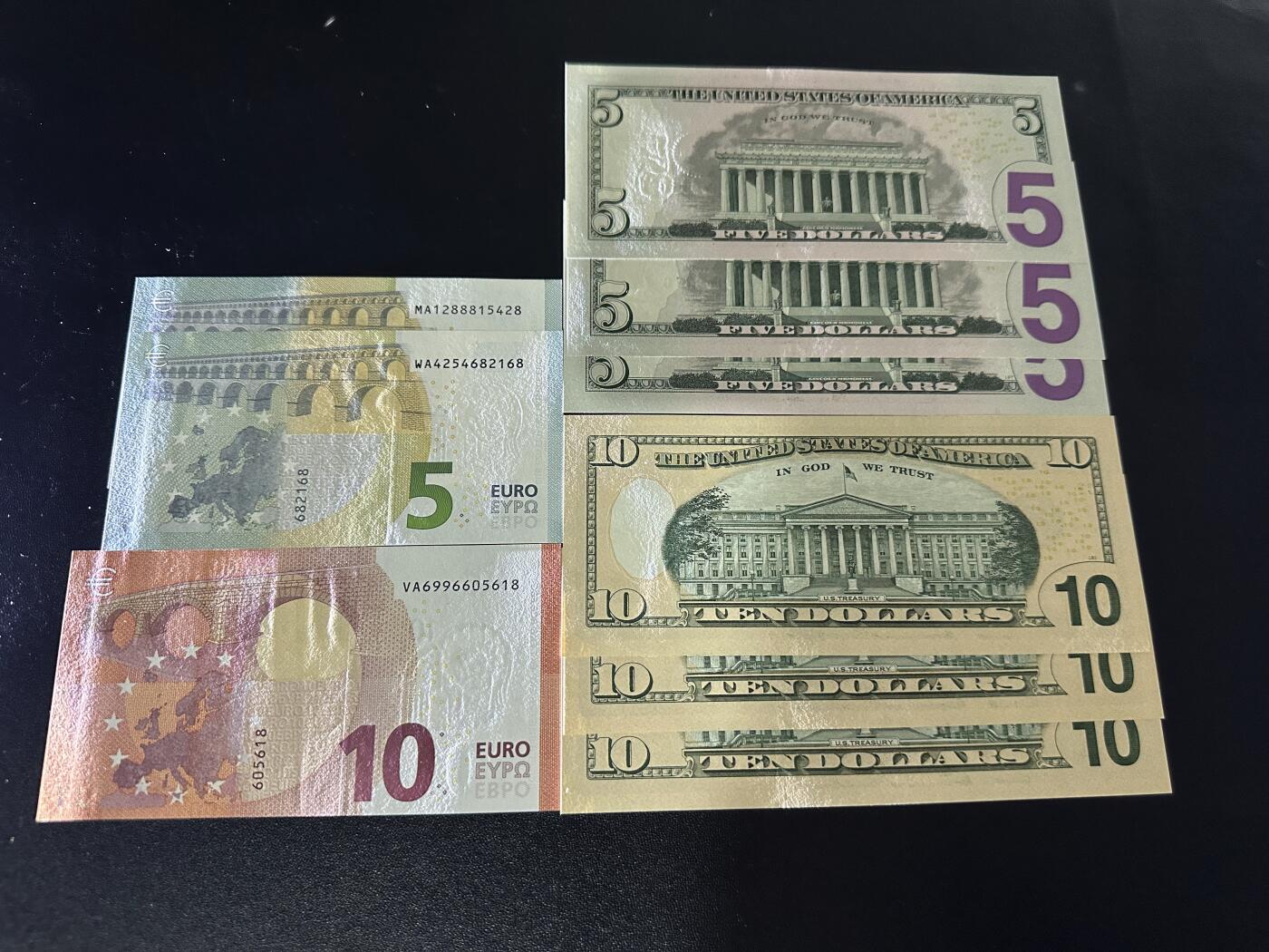 《外钞收藏家》第六百一十四期（精选场）（长期征集拍品、欢迎藏友们联系合作） 3签5和10欧3张+彩版5、10美元各3连号 一起9张 全新UNC