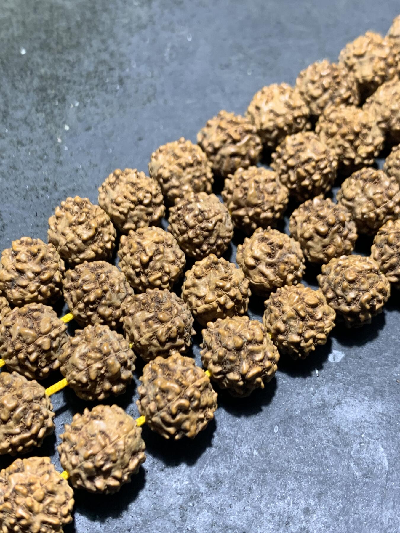 精美黄皮荔枝纹原生态小金刚菩提108手串一条