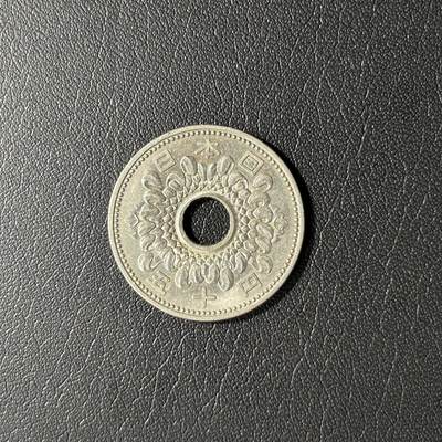 【铜匠收藏】★第141★散币专场 不寄存，30包邮。不满30元，支付5元运费。《接受代拍 代送NGC评级》 - 日本 昭和37年 50日元镍币