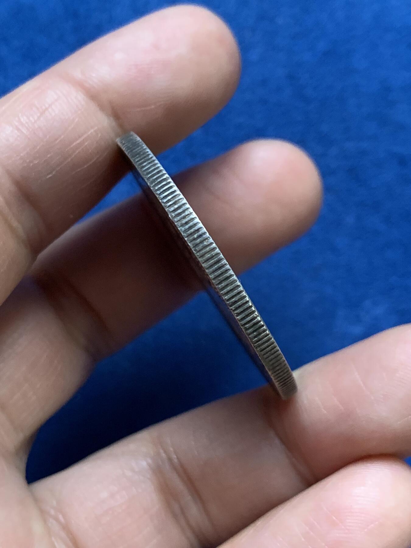 《竞宝斋》第467场 周日，周一 2场连拍 （全场包邮）欢迎送拍 真银假币 清朝 广东宣统元宝 七钱二分 龙洋 银币 重约26.7克 点测约920银