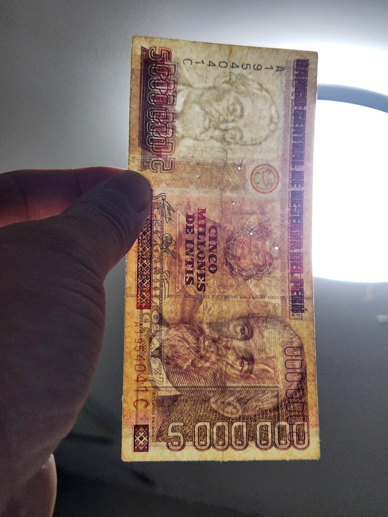 3月2号晚上8点 外国纸币自动截拍第33场 秘鲁500万5000000印蒂纸币1990年 有针眼美品