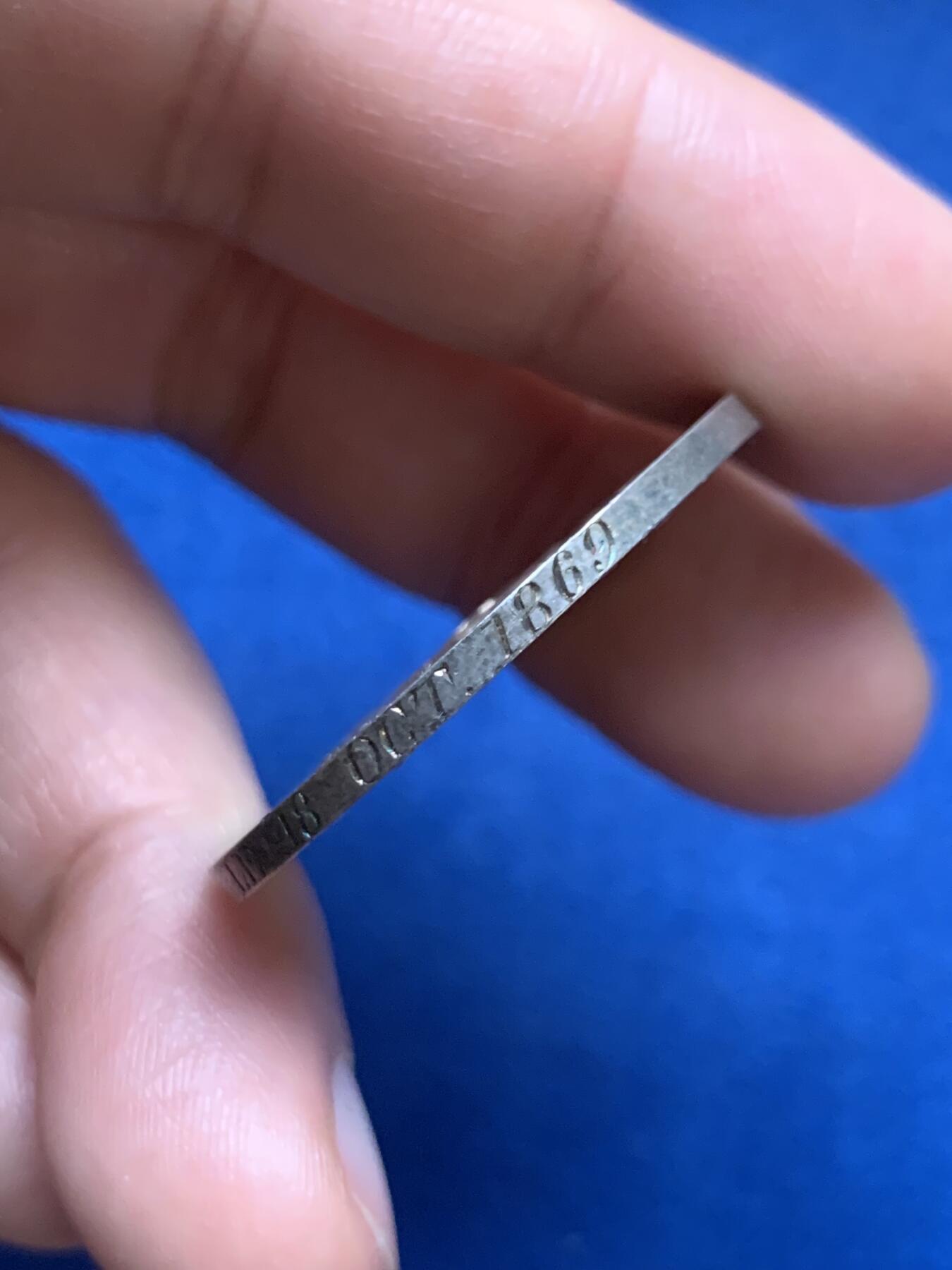 《竞宝斋》第467场 周日，周一 2场连拍 （全场包邮）欢迎送拍 法国婚姻与爱情纪念银章，15.36g，33.4mm，蜜蜂边铭。