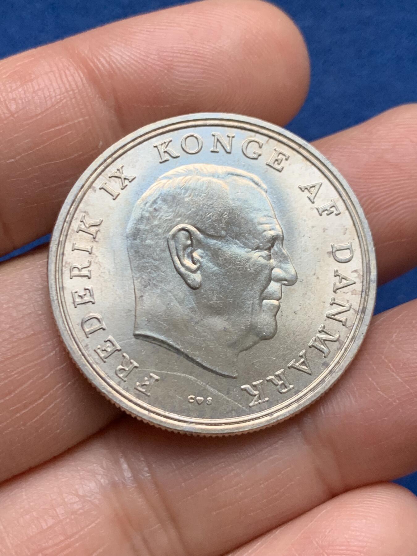 《竞宝斋》第467场 周日，周一 2场连拍 （全场包邮）欢迎送拍 丹麦1964年弗雷德里克九世（安妮·玛丽公主的婚礼）5克朗银币 800银 17克